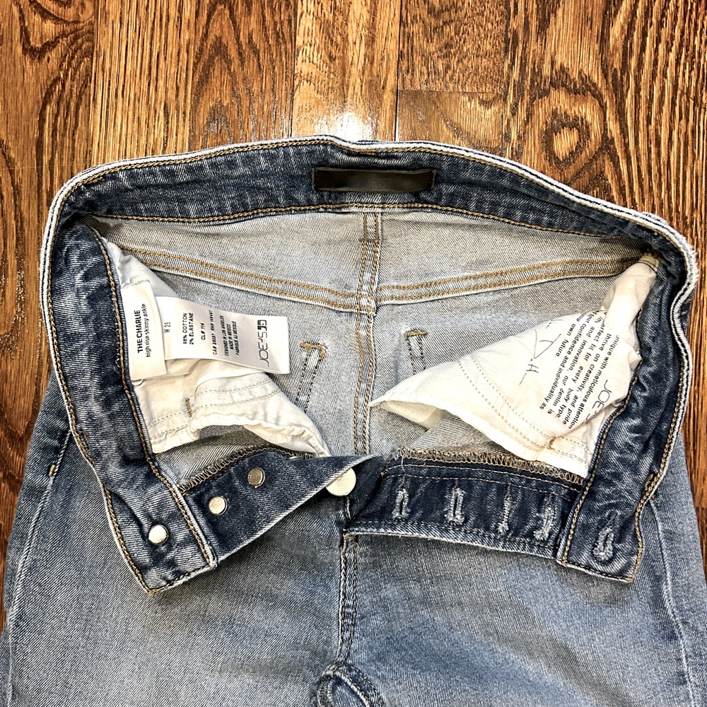 Joe's Jeans, Size 25 THE CHARLIE ANKLE CUT HEM EX